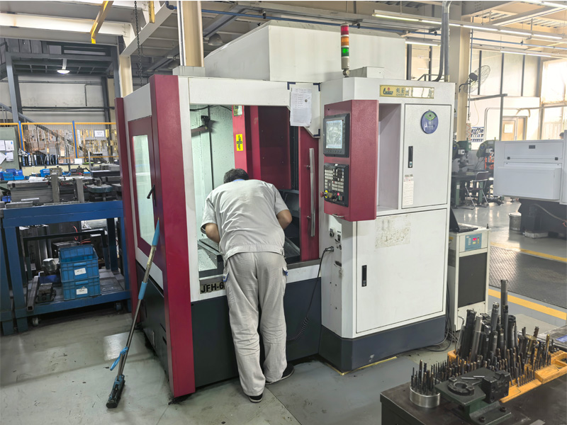 解锁高效制造新境界——CNC多轴联动加工技术深度解析