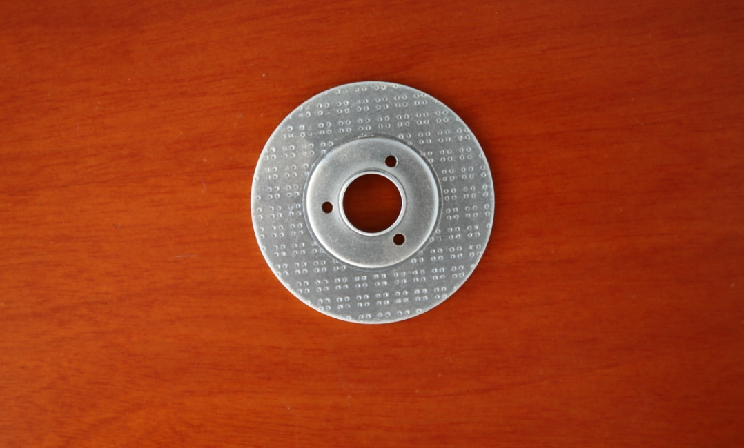 高强度钢、铝合金与复合材料在冲压加工中的应用趋势分析